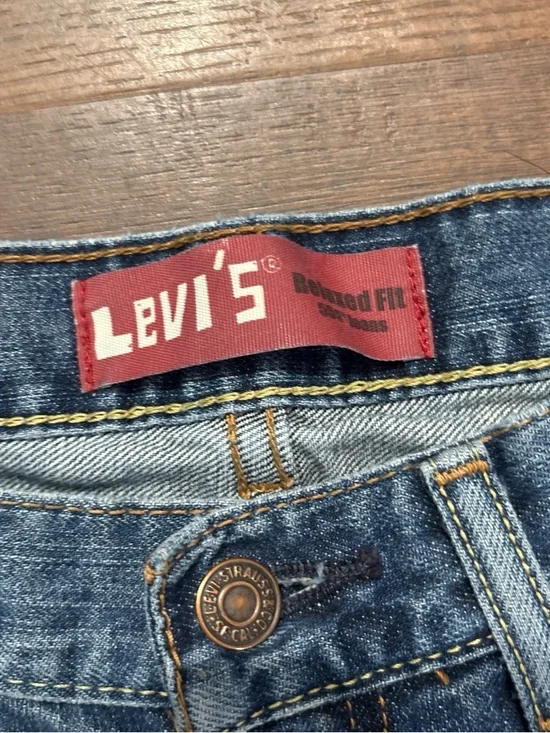 Levi's Men's Light Blue Relaxed Fit Patch-Knee Jeans - Picture 2 of 4